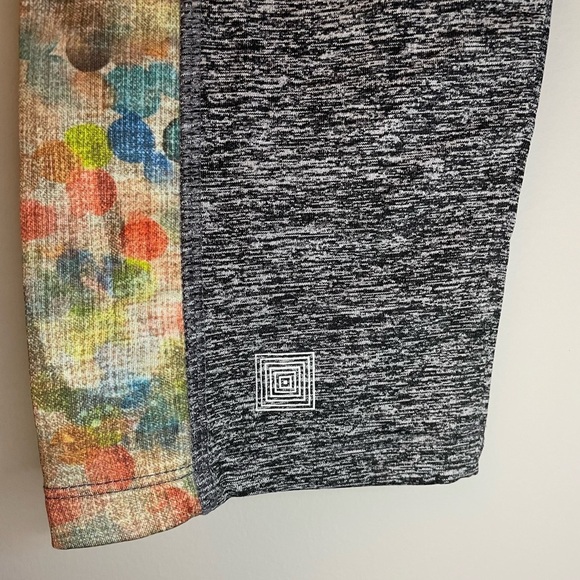 Lularoe Jade Athletic Capris - Picture 8 of 11